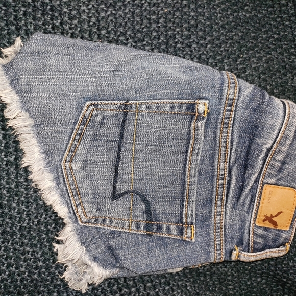 American Eagle Rose Embroidered  Shorts Size 00 - Picture 12 of 13